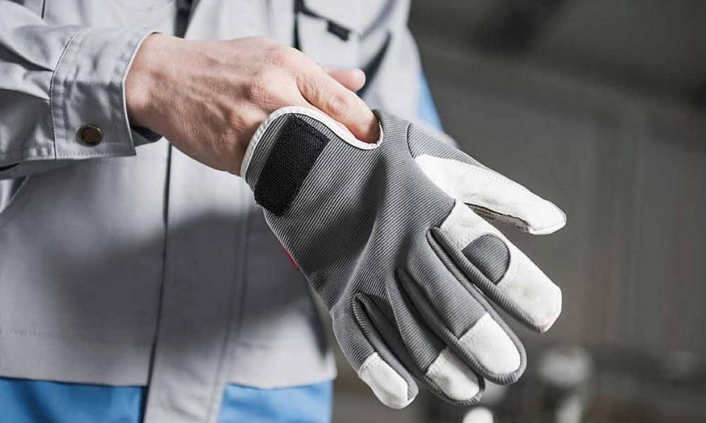 Choosing the Right Gloves for Your Industry: Materials, Types, and Considerations